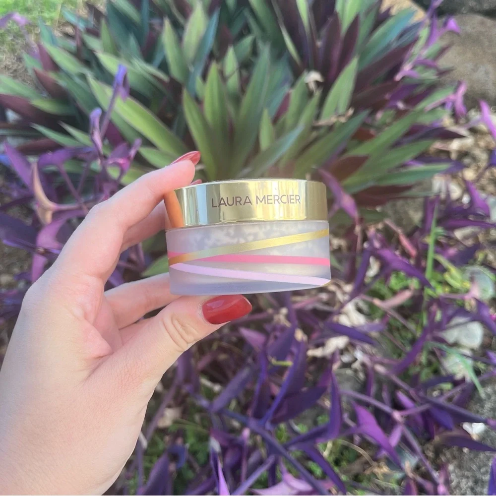Laura Mercier Translucent Setting Powder - Picture 7 of 13